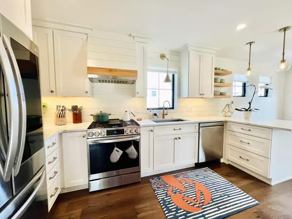 South Portland, ME 04106,25 Graffam RD