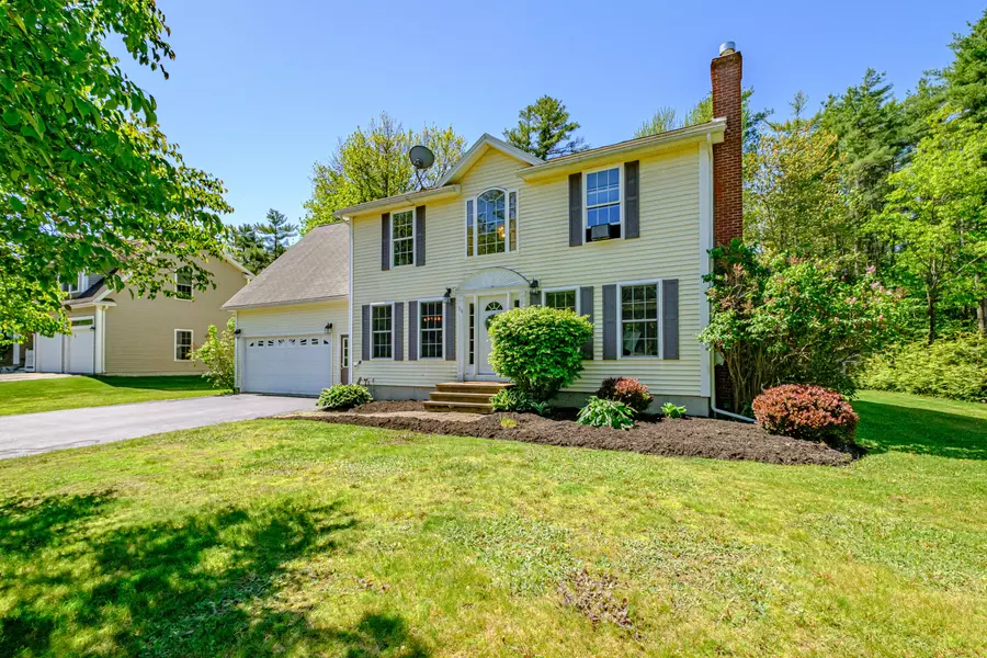 18 Sheila CIR, Saco, ME 04072