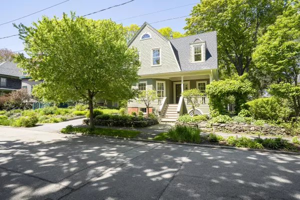 34 Glenwood AVE, Portland, ME 04103