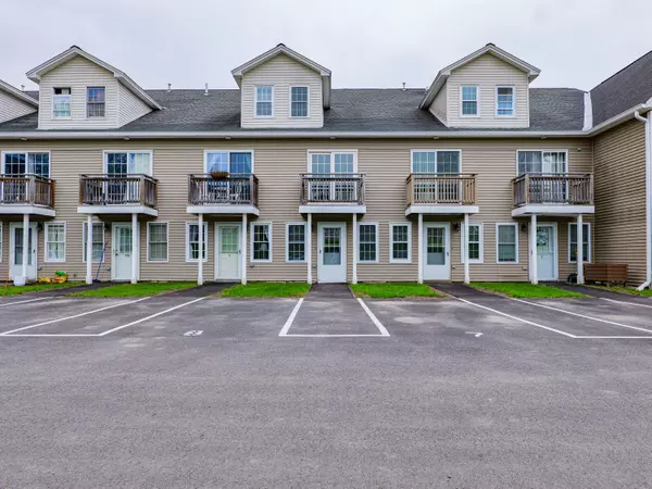 35 Mathews AVE #8, Waterville, ME 04901