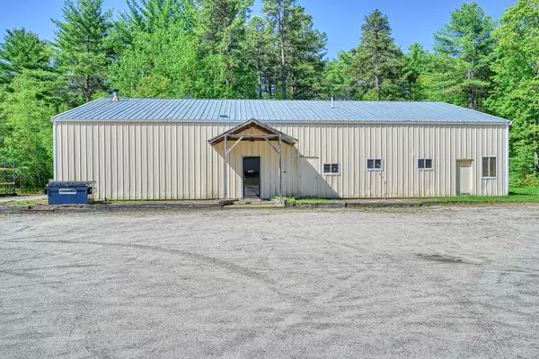 650 Main ST, Oxford, ME 04270