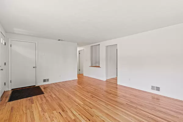 Scarborough, ME 04074,19 Church ST