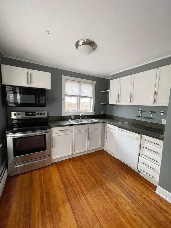 Kittery, ME 03904,30 - 32 Dismukes ST