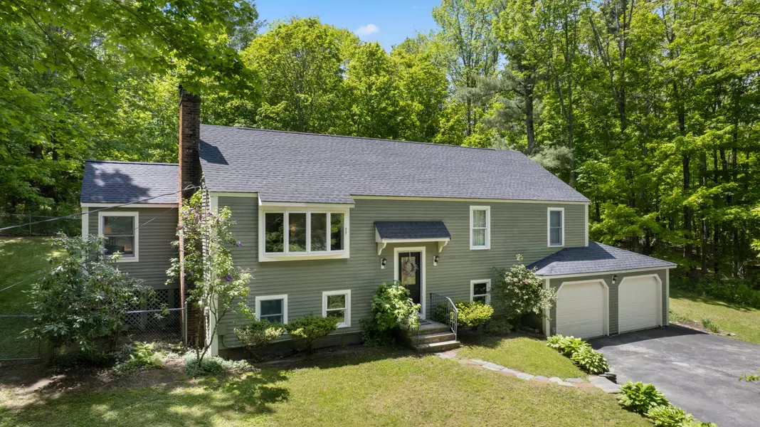 3 Wilson LN, Saco, ME 04072
