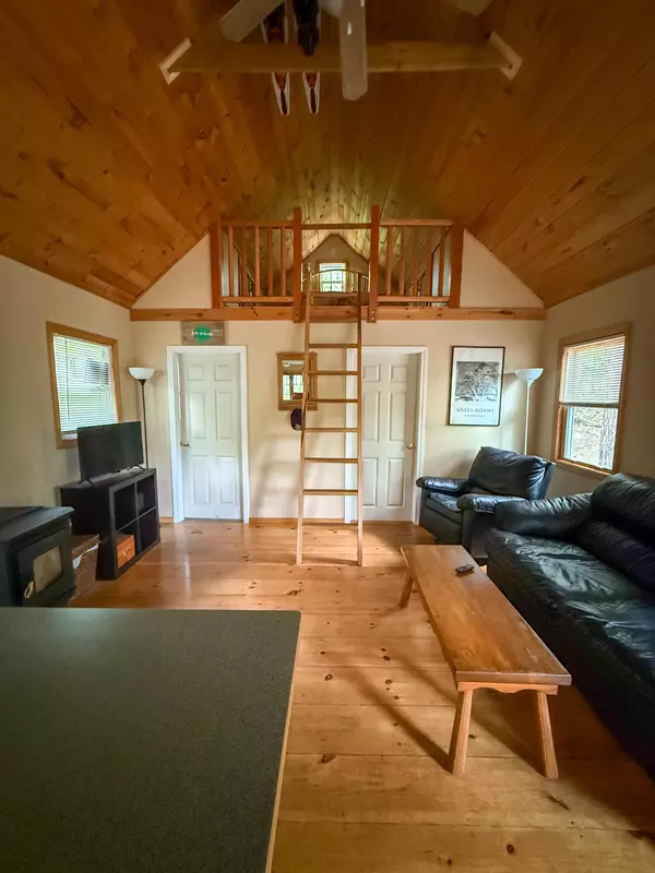 Brownfield, ME 04010,3 Trout LN