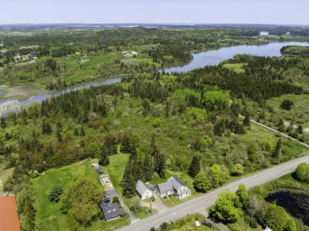 Lubec, ME 04652,893 County RD