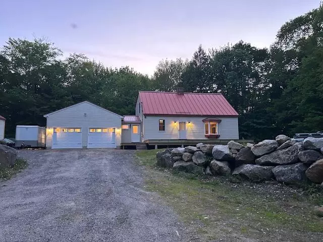 92 Jack Hall RD, New Gloucester, ME 04260