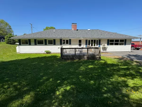 Presque Isle, ME 04769,3 Hillside ST