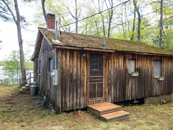 Damariscotta, ME 04543,44 Cove LN