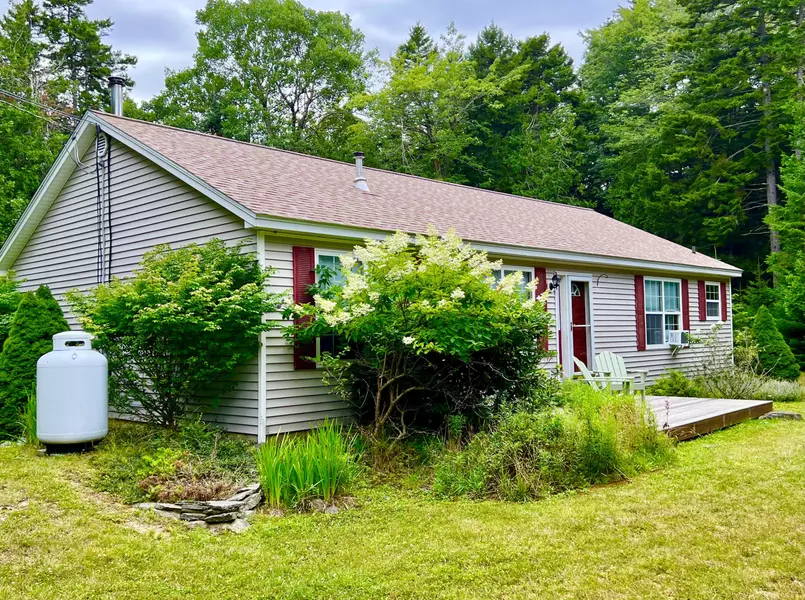 40 Salem Towne RD, Southwest Harbor, ME 04679