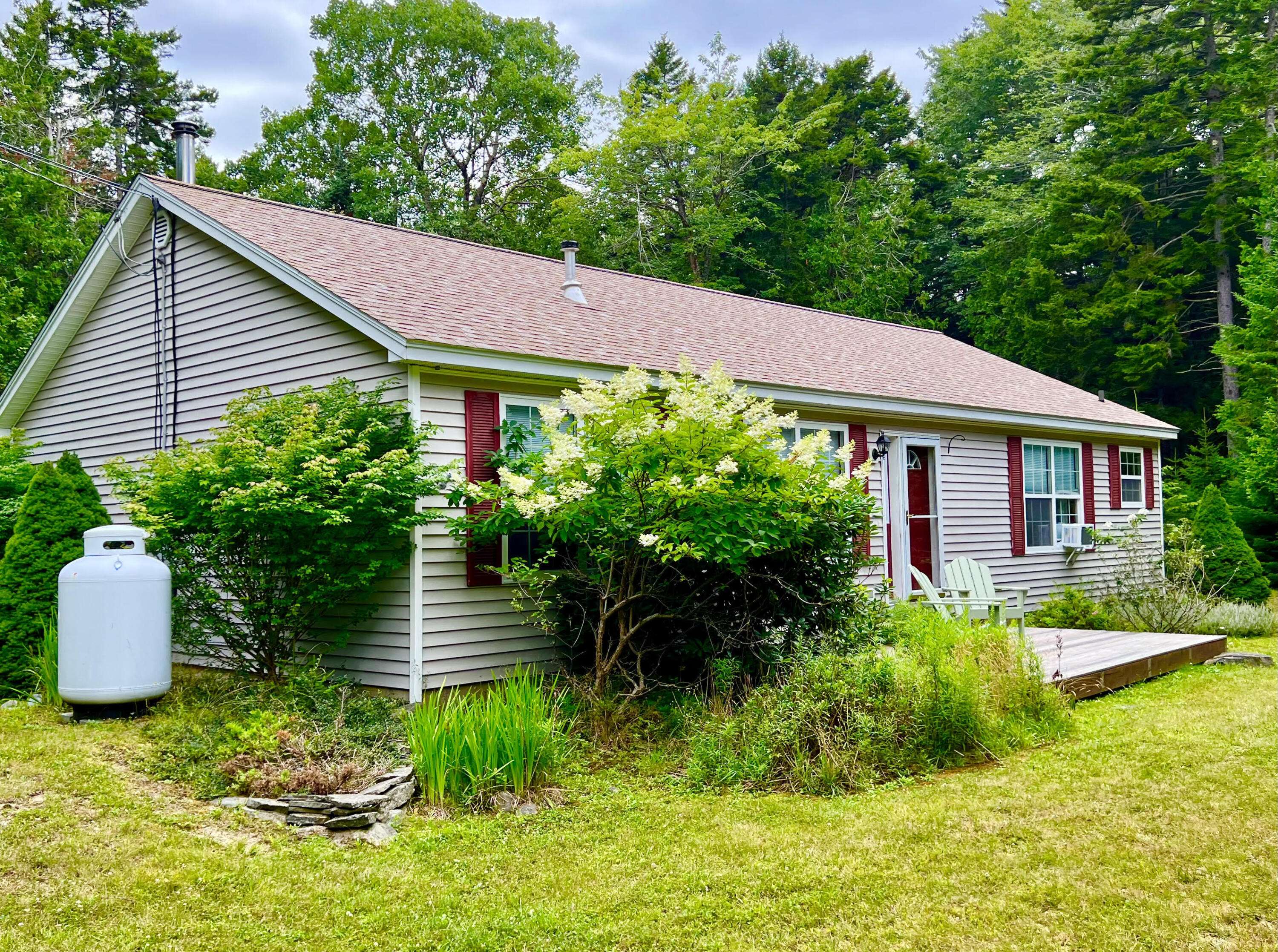 40 Salem Towne RD, Southwest Harbor, ME 04679