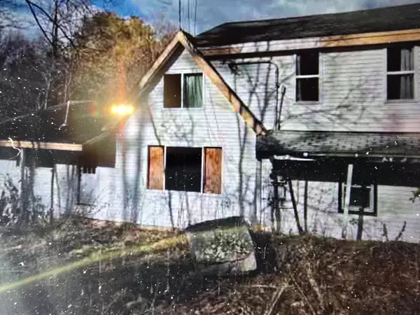 1717 Sanford RD, Wells, ME 04090