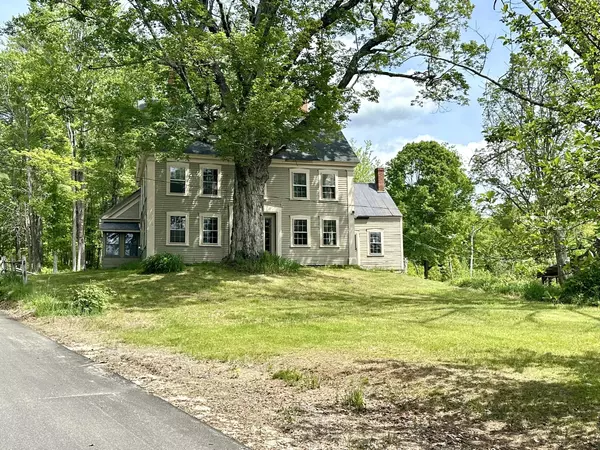 13 Mountain RD, Newfield, ME 04095