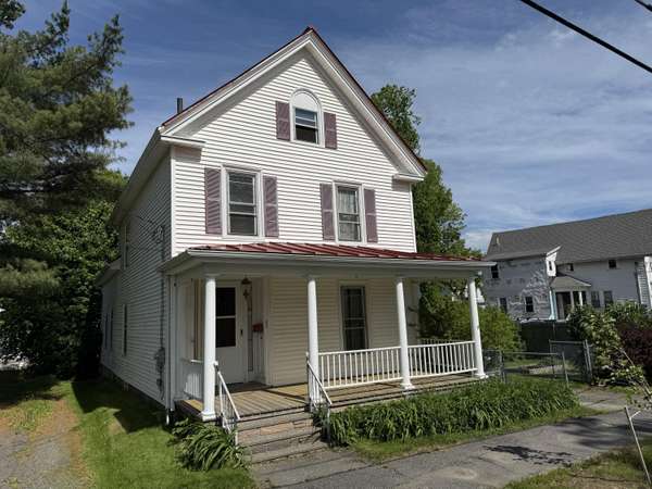 21 Fern ST, Bangor, ME 04401
