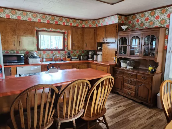 Newport, ME 04953,13 Spring ST