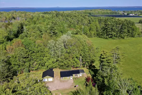 3 Reeds LN, Belfast, ME 04915