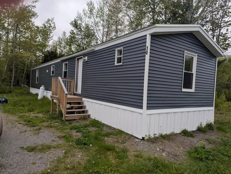 10 Schoppe DR, Orono, ME 04473