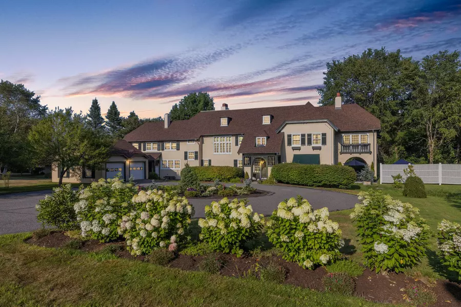 18 Bayside DR, Belfast, ME 04915