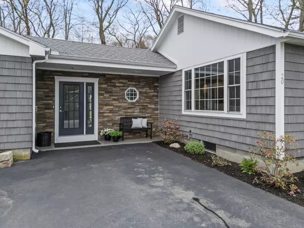 Old Orchard Beach, ME 04064,20 Shady LN