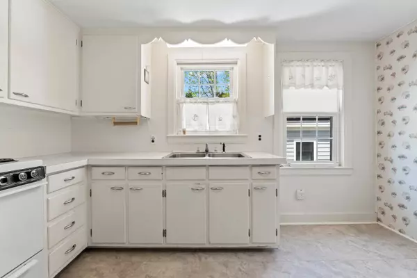 South Berwick, ME 03908,12 Neally ST