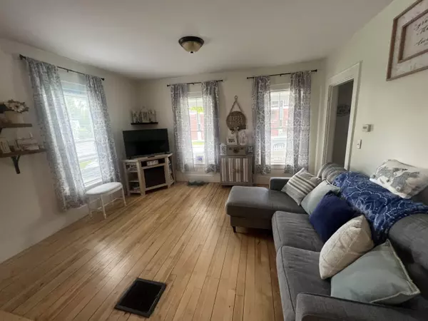 Augusta, ME 04330,5 Columbia ST