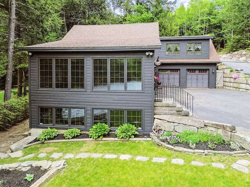 59 Lupine DR, Belgrade, ME 04917