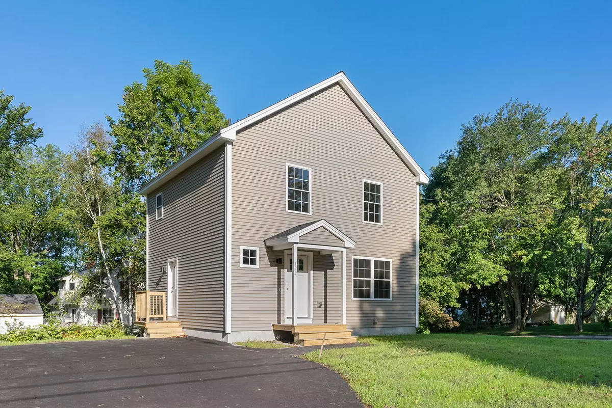 Westbrook, ME 04092,15 Essex ST