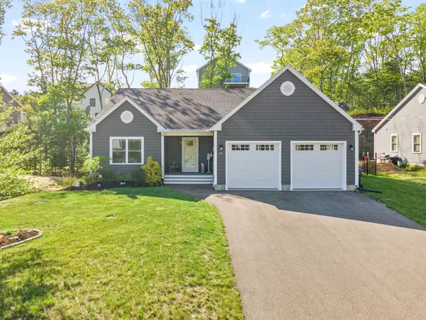 24 Kapok ST, Old Orchard Beach, ME 04064