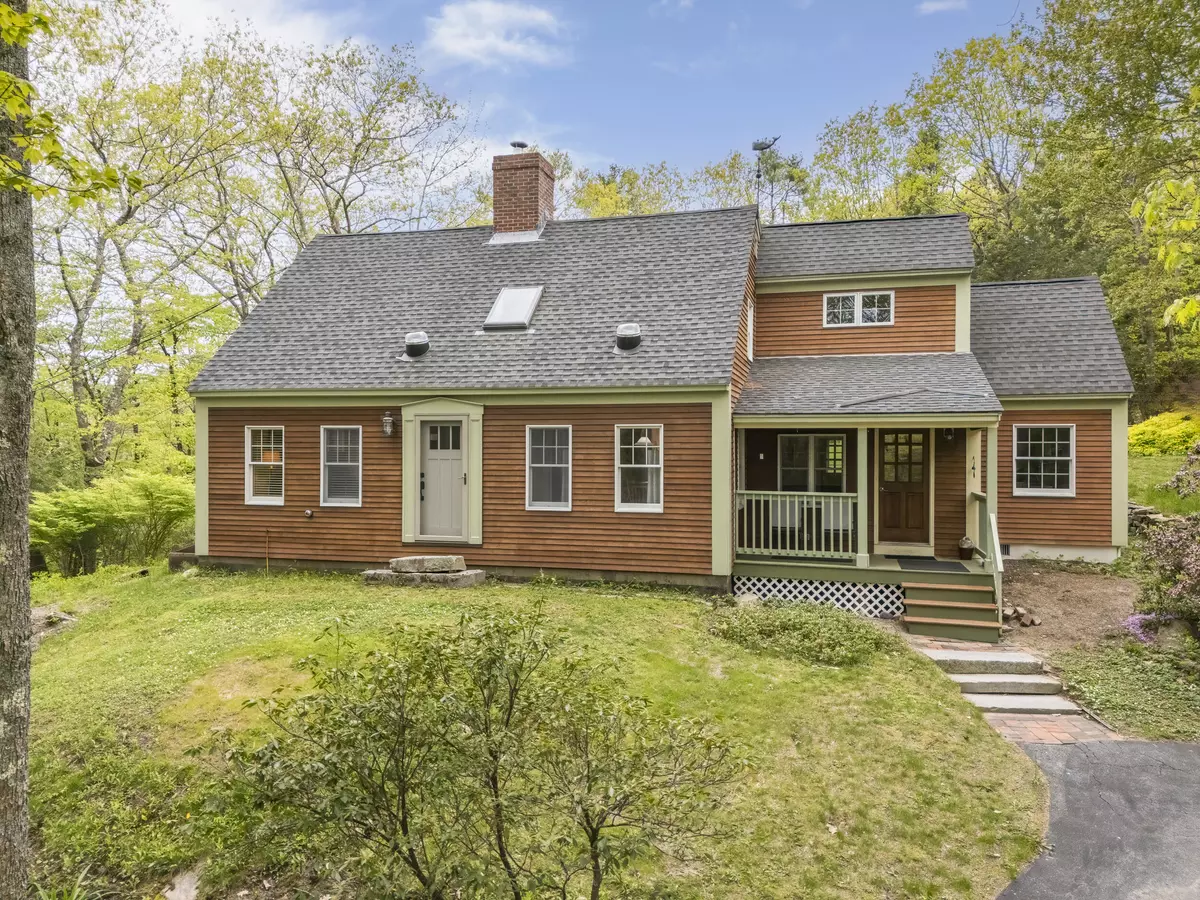 Freeport, ME 04032,8 Carriage RD