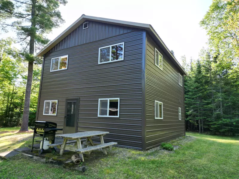 168 West Tucker Ridge RD, Springfield, ME 04487