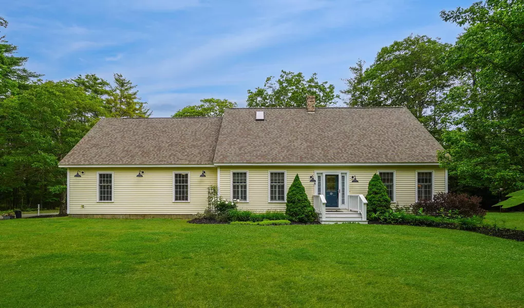 176 Weeks RD, Gorham, ME 04038