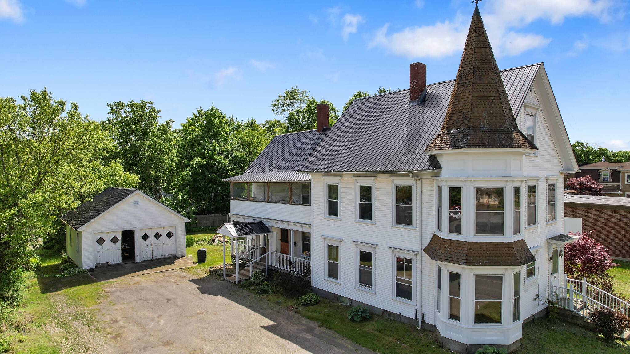 123 Main ST, Newport, ME 04953