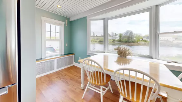 South Thomaston, ME 04858,19 Spruce Head RD