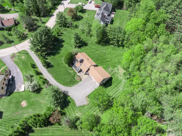 Brewer, ME 04412,28 Meadow LN