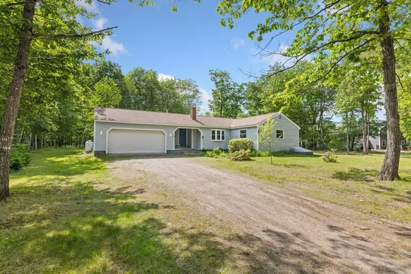 16 Van Buren DR, Newfield, ME 04095