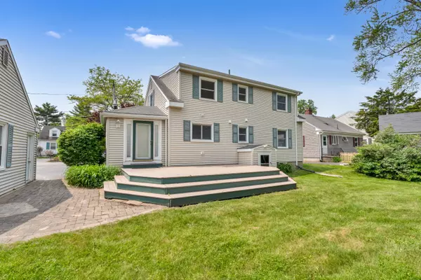 Portland, ME 04103,61 Carlyle RD