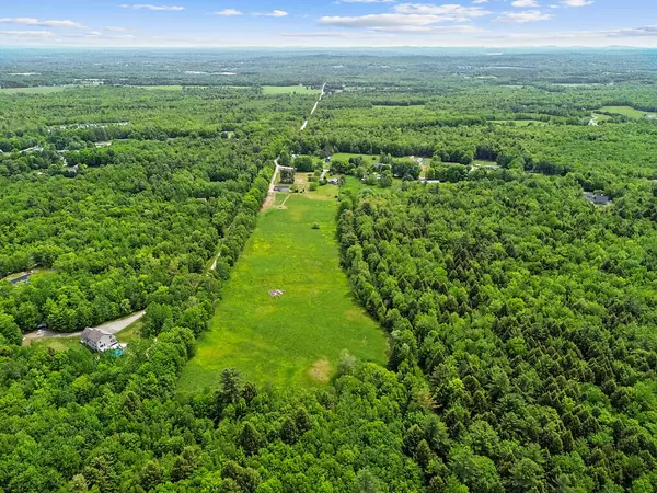 Sidney, ME 04330,47 Lewis RD