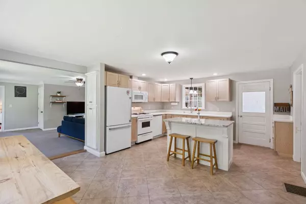 Lewiston, ME 04240,83 E Cote ST