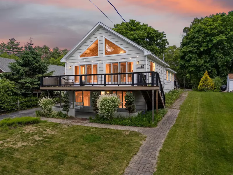 27 Lake AVE, Windham, ME 04062