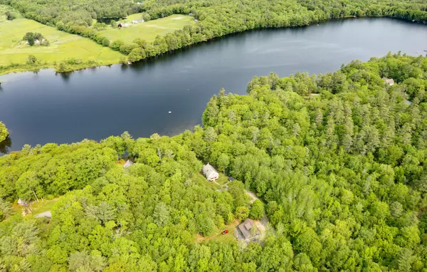 94 West View LN, Nobleboro, ME 04555