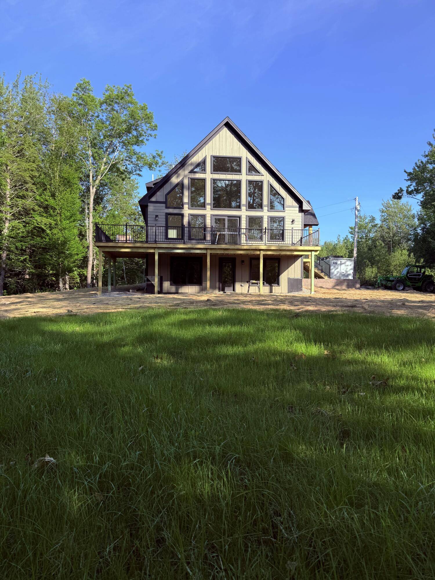 11 Snow Cap LN, Bethel, ME 04217