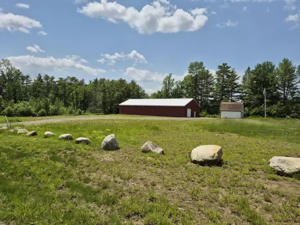 Benton, ME 04901,227 Neck RD