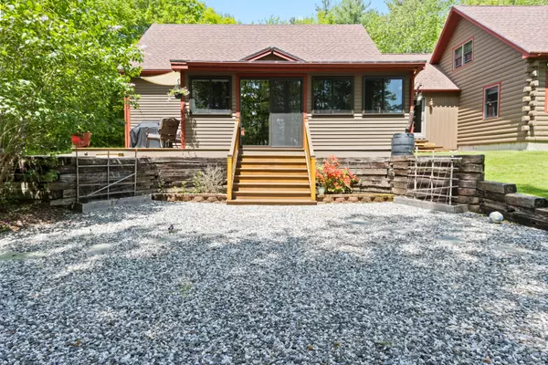 Minot, ME 04258,107 Jackass Annie RD