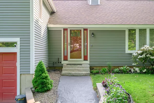 Standish, ME 04084,20 Oak Ridge DR