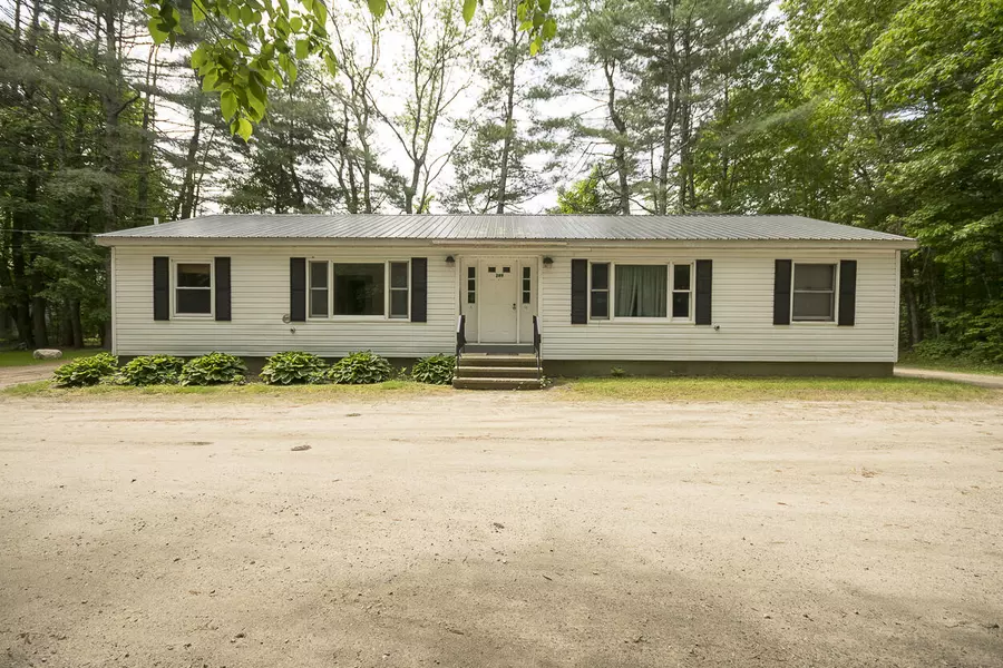 289 Shaker RD, Gray, ME 04039