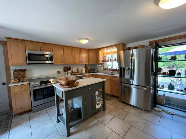 Kittery, ME 03905,361 Haley RD