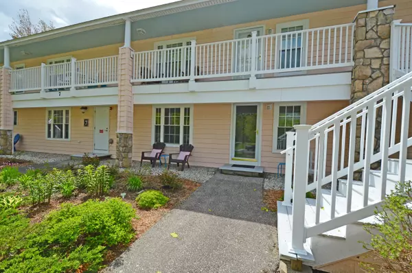 Kennebunkport, ME 04046,272 Mills RD #7C