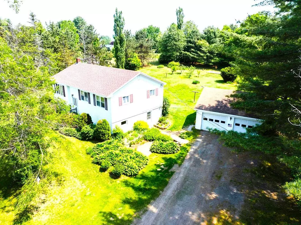 Newport, ME 04953,595 Moosehead TRL