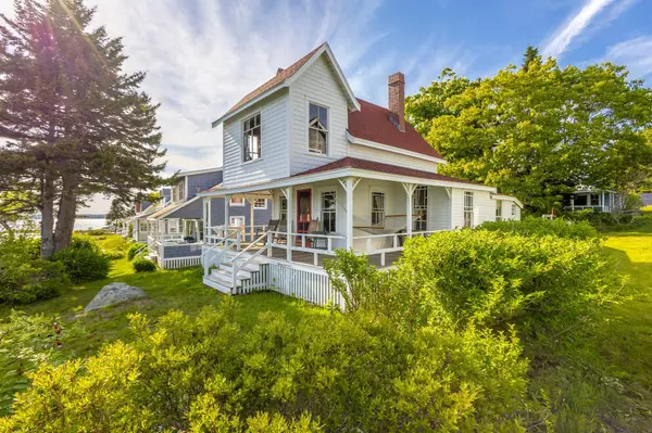 Freeport, ME 04032,BC 10 Bustins Island RD