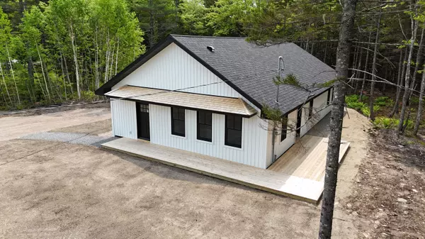 Ellsworth, ME 04605,106 Windsor WAY